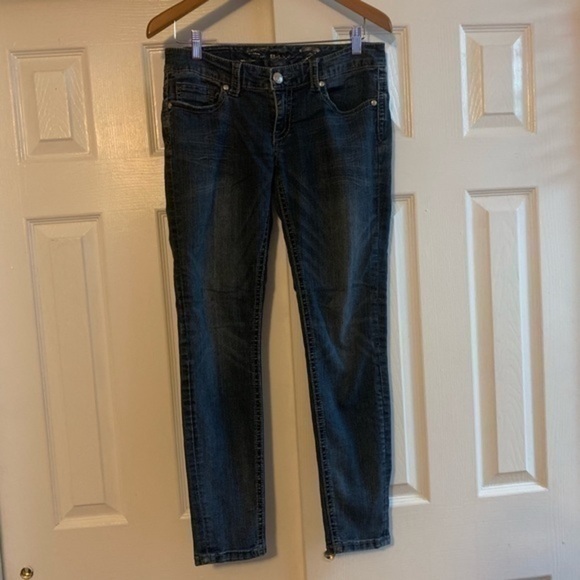 Seven7 Dark Denim Jeans Size 28 - Picture 1 of 6
